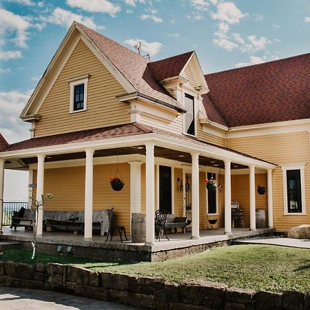 Magnetic Hill Winery Hotel Moncton Bagian luar foto