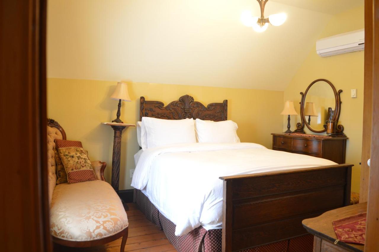 Magnetic Hill Winery Hotel Moncton Bagian luar foto