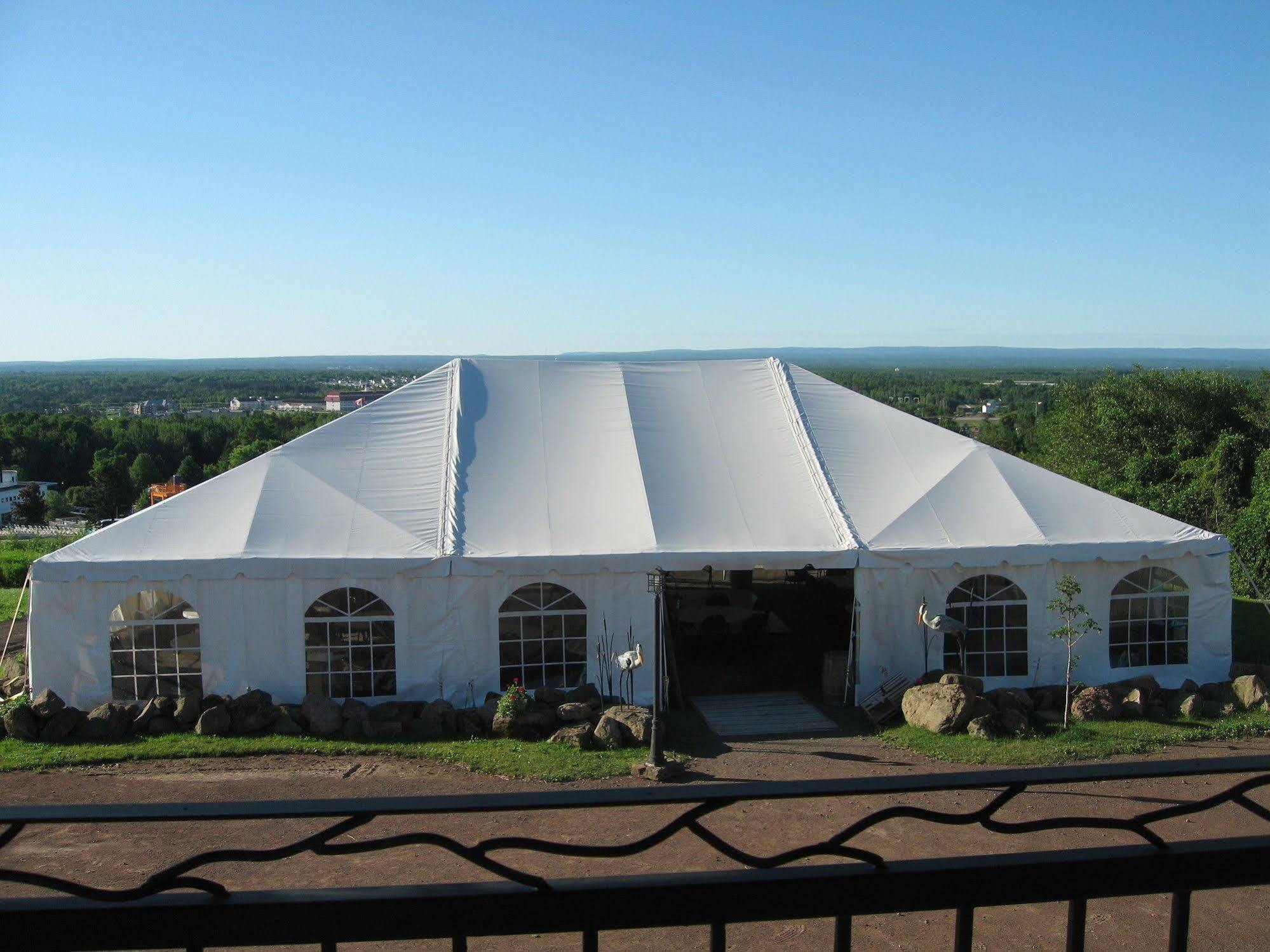 Magnetic Hill Winery Hotel Moncton Bagian luar foto